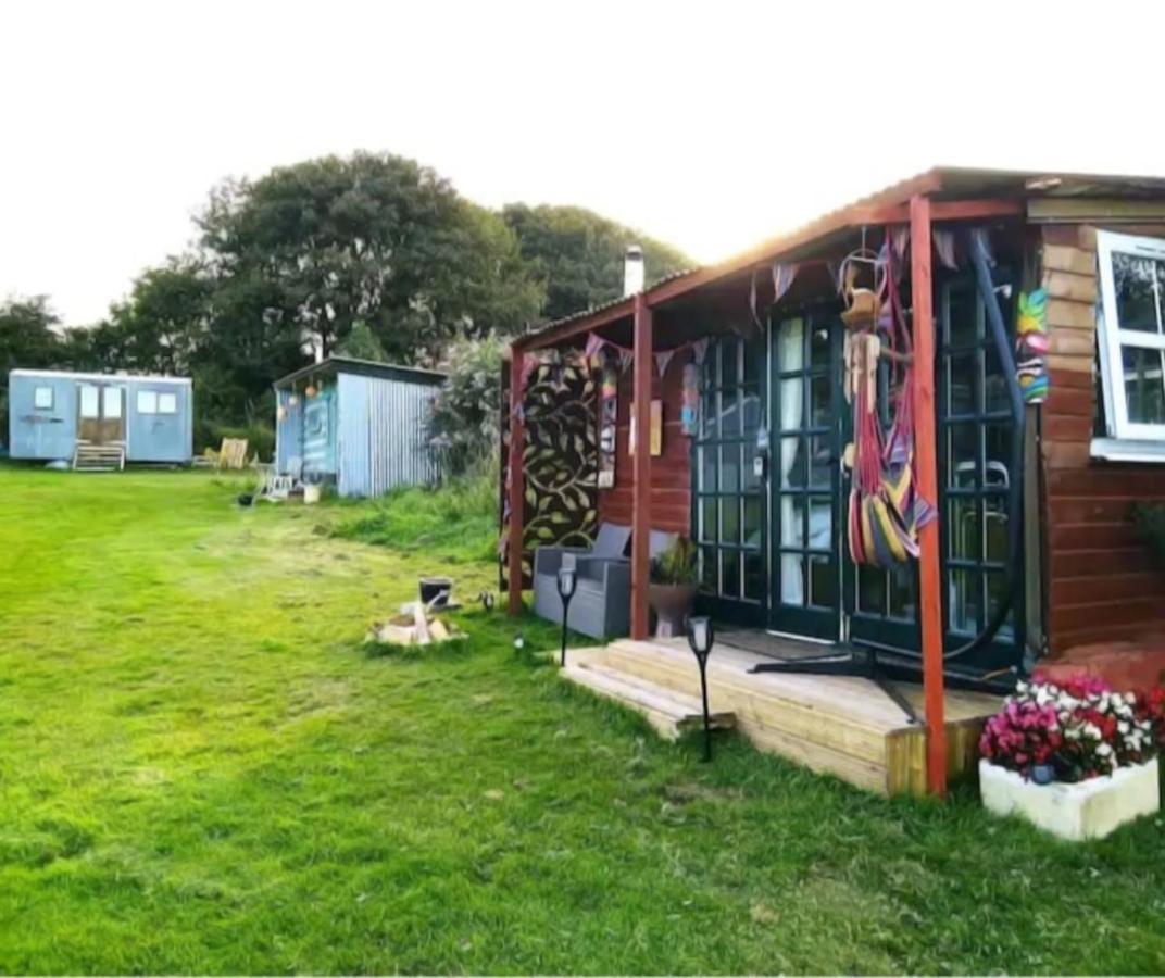 Hotel Treguth Glamping Unique Experience - Themed Huts à Saint Day Extérieur photo