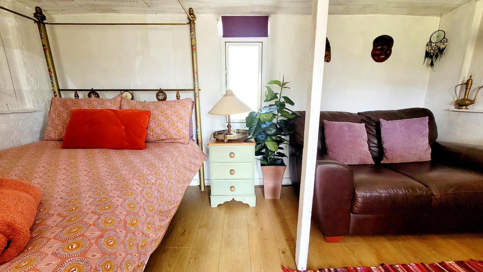 Hotel Treguth Glamping Unique Experience - Themed Huts à Saint Day Extérieur photo