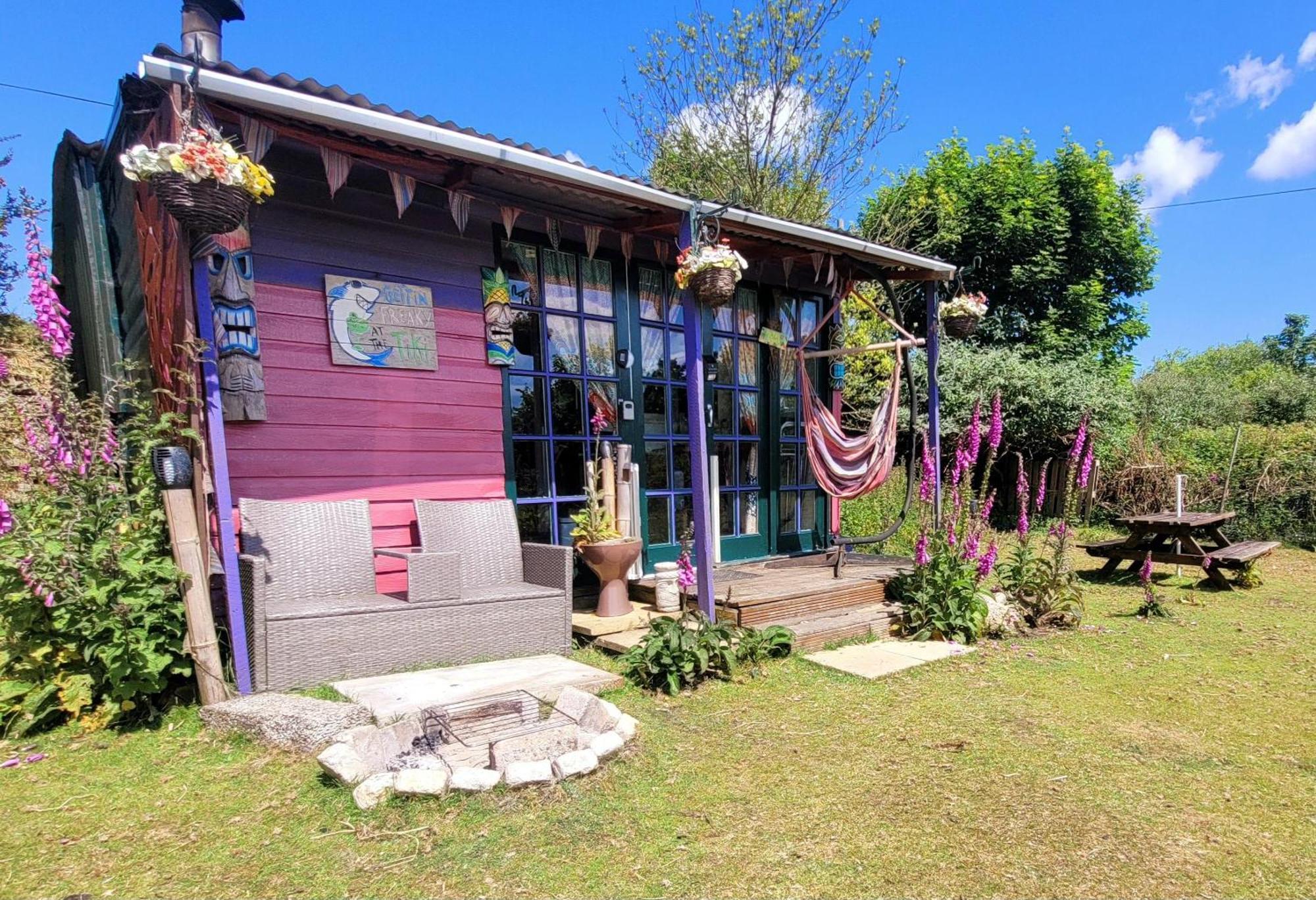 Hotel Treguth Glamping Unique Experience - Themed Huts à Saint Day Extérieur photo